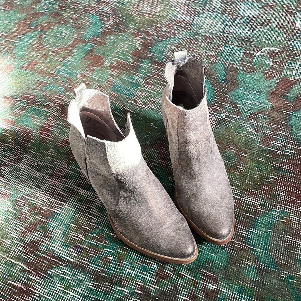 Not Rated Women's Shea Ankle Bootie